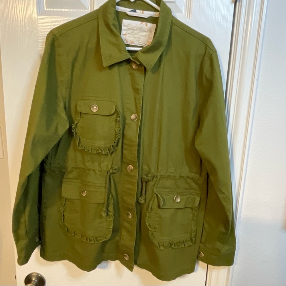 Evy’s Tree Mia XL Green army jacket, ruffle details, light weight
